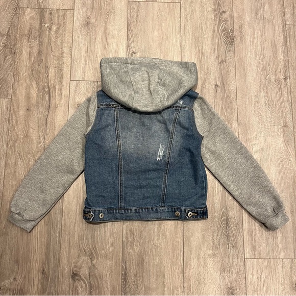 Forever 21 Girls Denim Hooded Jacket - Kid Size 9/10 - Picture 2 of 5